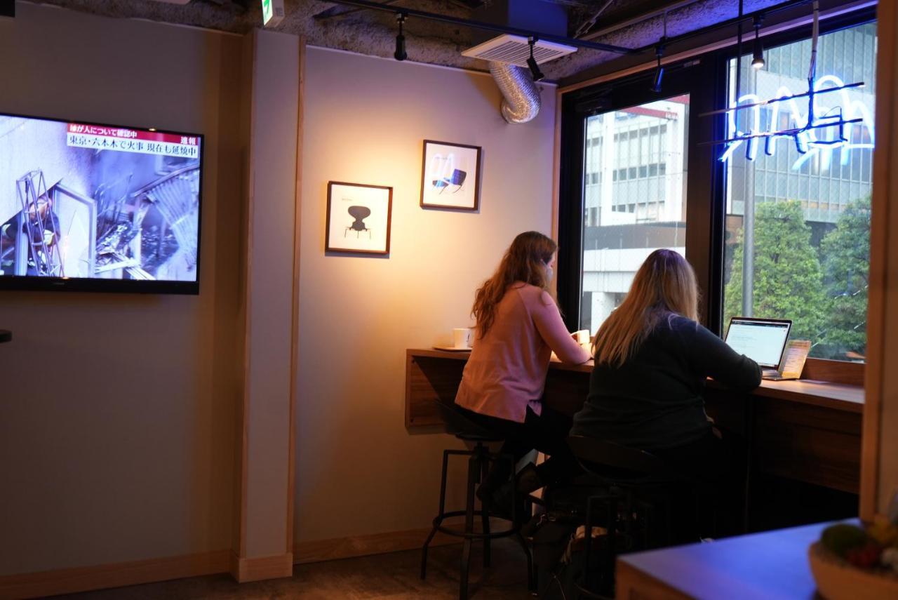 Under Railway Hotel Akihabara Токіо Екстер'єр фото