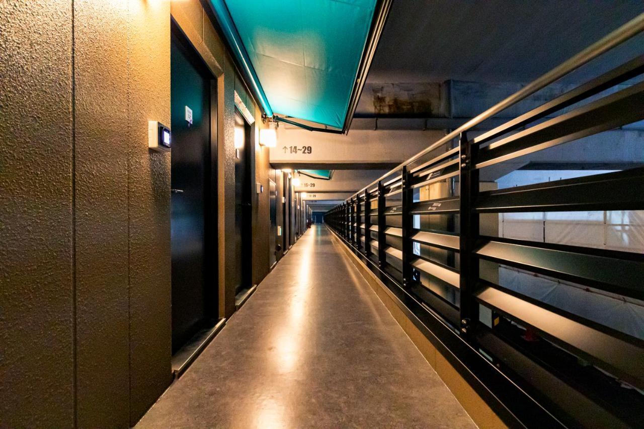 Under Railway Hotel Akihabara Токіо Екстер'єр фото
