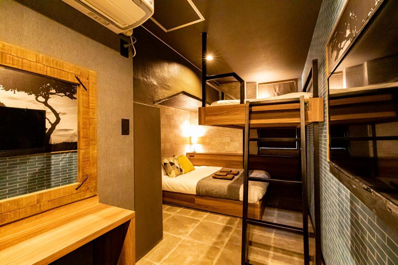 Under Railway Hotel Akihabara Токіо Екстер'єр фото