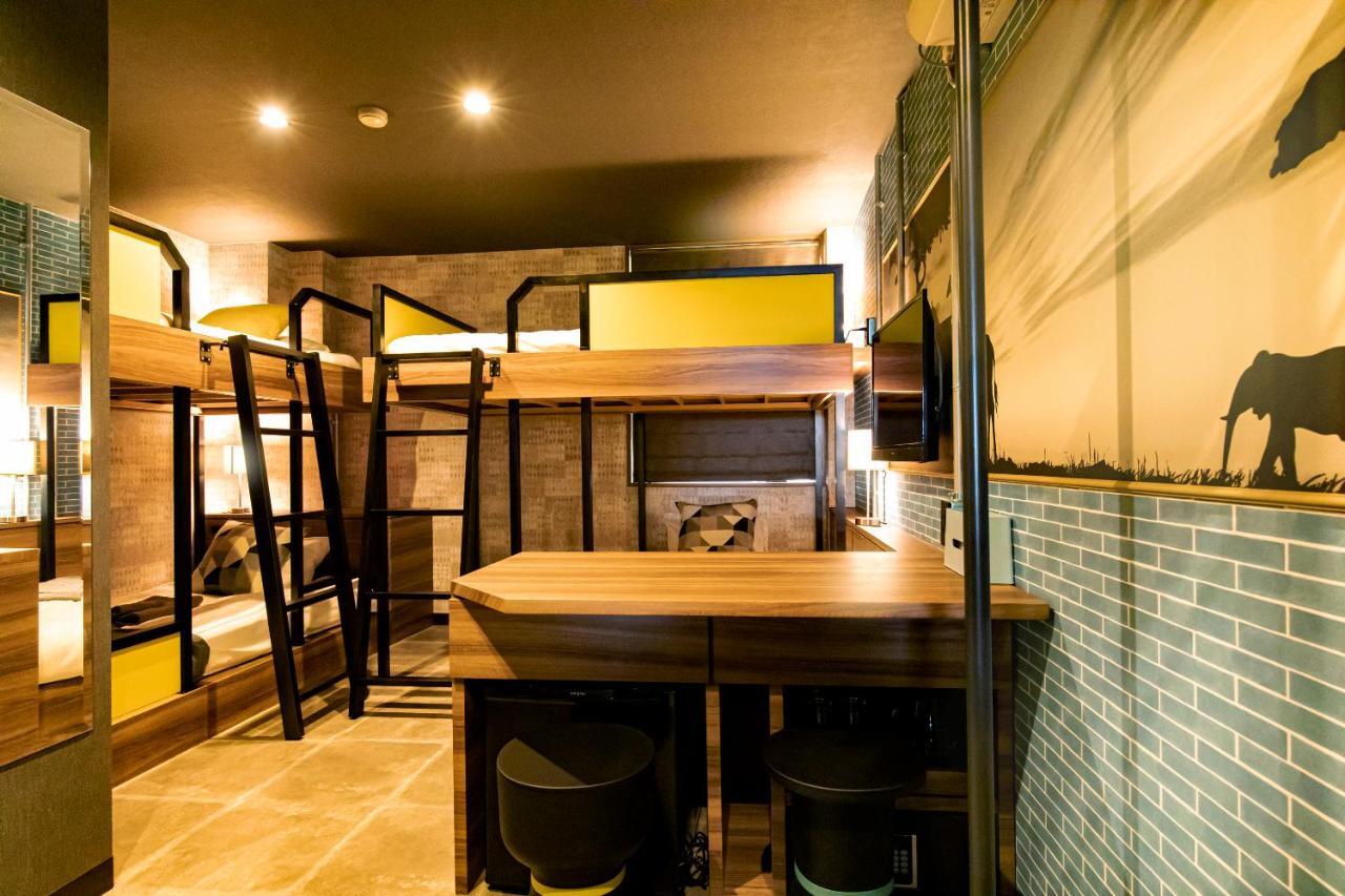 Under Railway Hotel Akihabara Токіо Екстер'єр фото