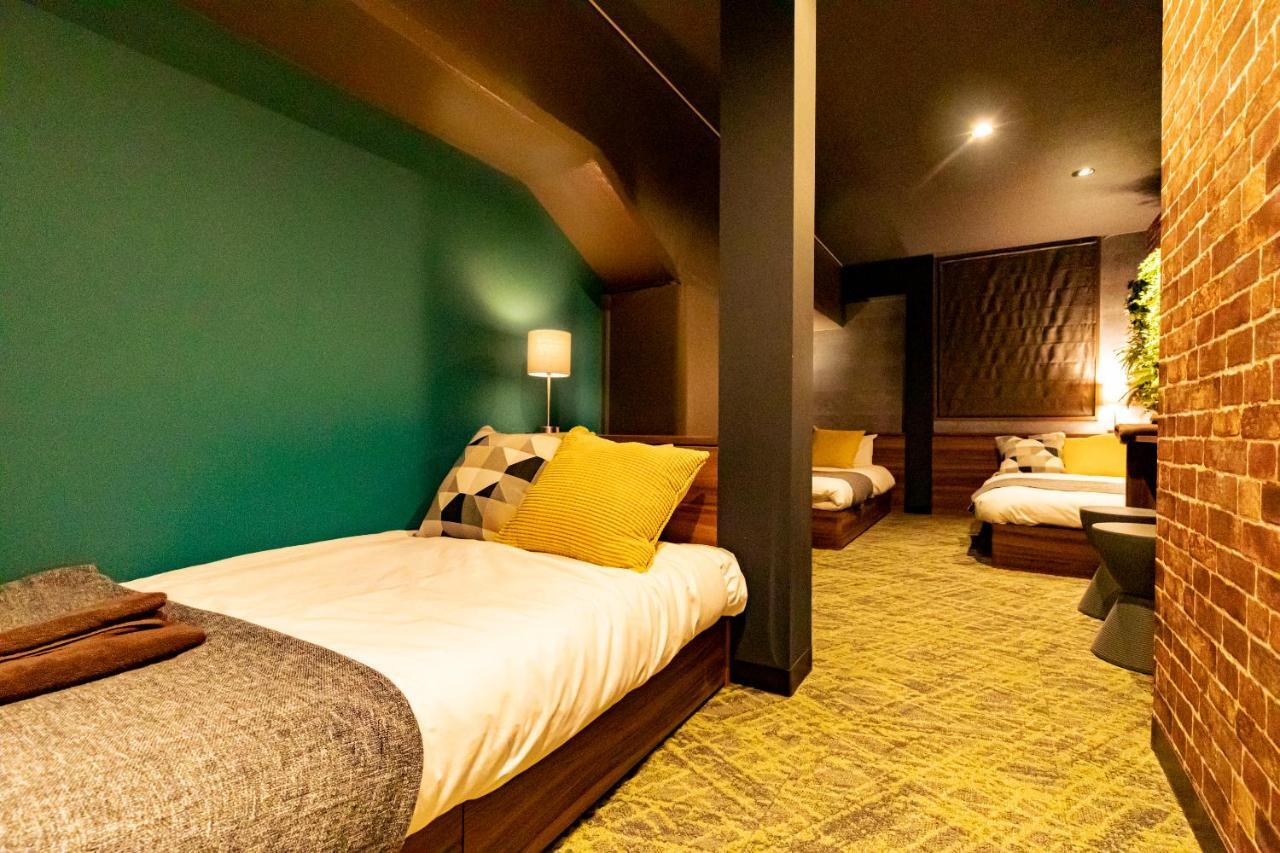 Under Railway Hotel Akihabara Токіо Екстер'єр фото